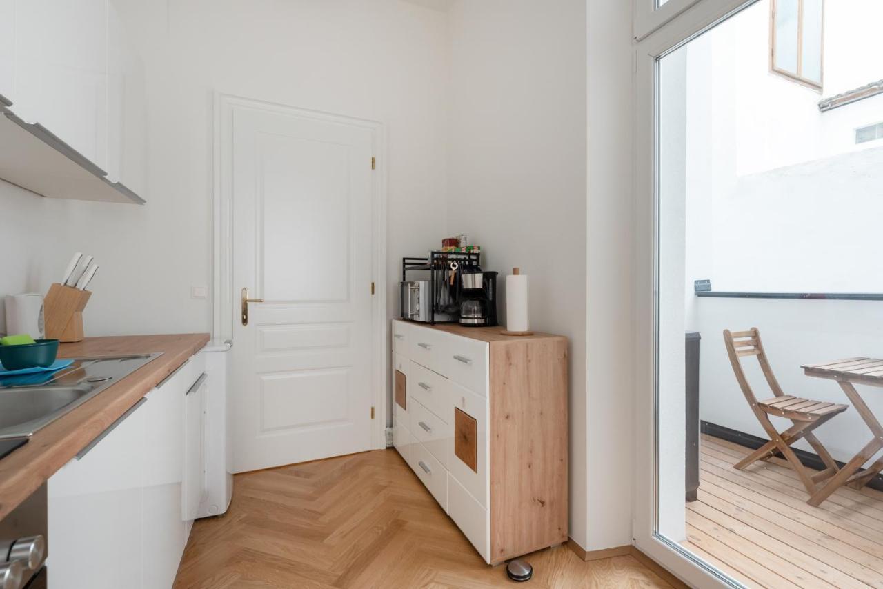 Appartement Zwischen Schoenbrunn Und Zentrum, Neues In Gruenruhelage Bei Schoenbrunn *