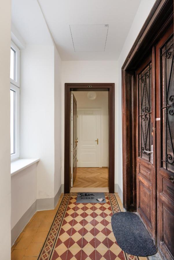 Appartement Zwischen Schoenbrunn Und Zentrum, Neues In Gruenruhelage Bei Schoenbrunn Wenen