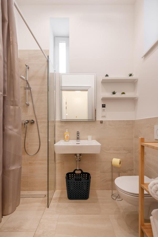 Appartement Zwischen Schoenbrunn Und Zentrum, Neues In Gruenruhelage Bei Schoenbrunn *